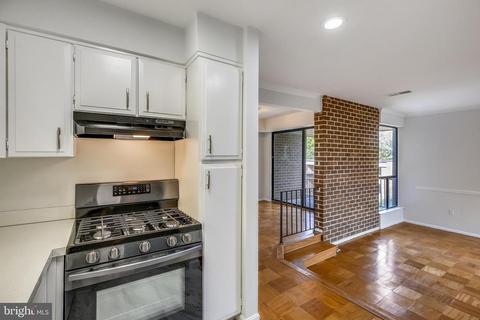 2109 Walsh View Ter #12-303, Silver Spring, MD 20902 photo 20