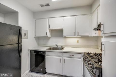 2109 Walsh View Ter #12-303, Silver Spring, MD 20902 photo 19