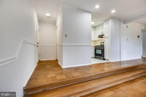 2109 Walsh View Ter #12-303, Silver Spring, MD 20902 photo 9