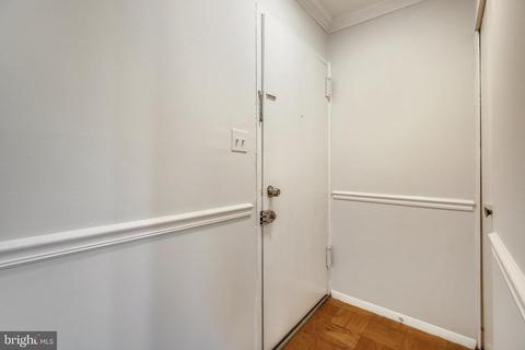 2109 Walsh View Ter #12-303, Silver Spring, MD 20902 photo 7
