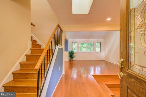 14813 Stonegate Ter, Silver Spring, MD 20905 photo 2