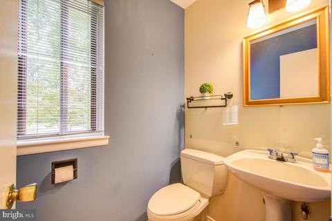 14813 Stonegate Ter, Silver Spring, MD 20905 photo 17