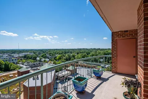 4808 Moorland #PH--1301, Bethesda, MD 20814