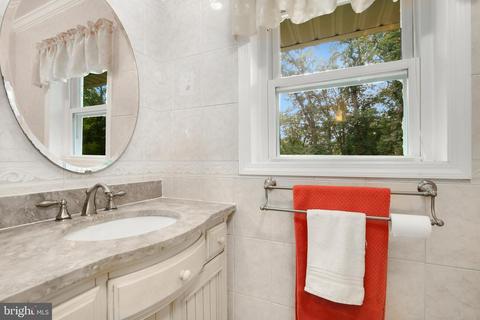 12814 Baker Dr, Silver Spring, MD 20904 photo 30