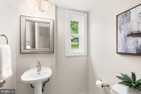 314 Burnt Mills Ave, Silver Spring, MD 20901 photo 25