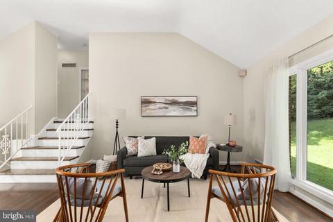 314 Burnt Mills Ave, Silver Spring, MD 20901 photo 2