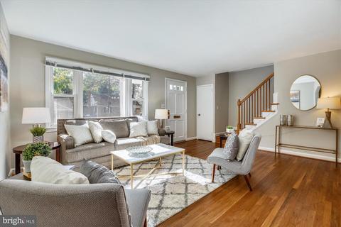 1609 Cody Dr, Silver Spring, MD 20902 photo 4