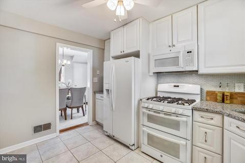 1609 Cody Dr, Silver Spring, MD 20902 photo 12