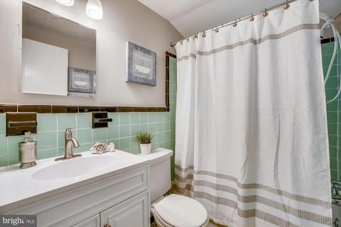 1609 Cody Dr, Silver Spring, MD 20902 photo 24