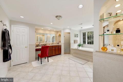 9809 Hall Rd, Potomac, MD 20854 photo 25