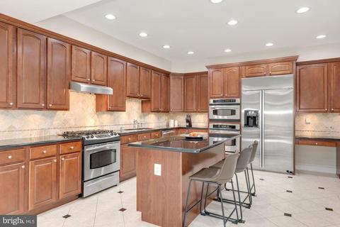 9809 Hall Rd, Potomac, MD 20854 photo 12
