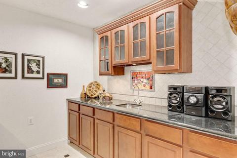 9809 Hall Rd, Potomac, MD 20854 photo 37