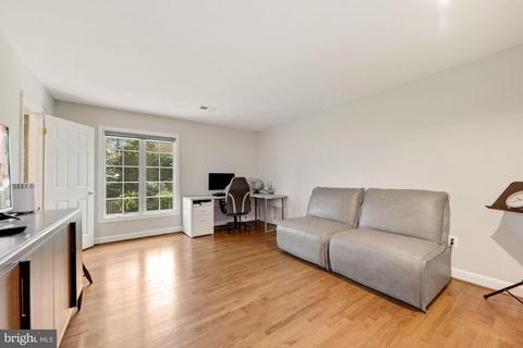 9809 Hall Rd, Potomac, MD 20854 photo 31