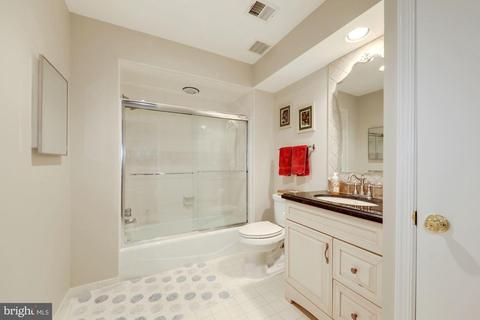 9809 Hall Rd, Potomac, MD 20854 photo 33