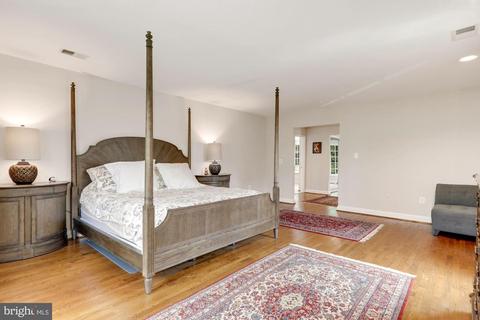 9809 Hall Rd, Potomac, MD 20854 photo 24