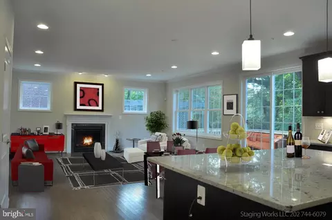 238 Whitmoor Ter, Silver Spring, MD 20901 photo 8