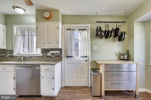 311 Burnt Mills Ave, Silver Spring, MD 20901 photo 10