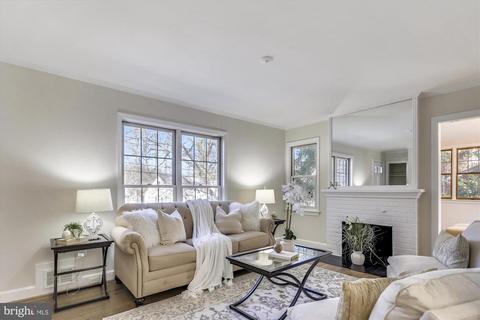 405 Lexington Dr, Silver Spring, MD 20901 photo 3