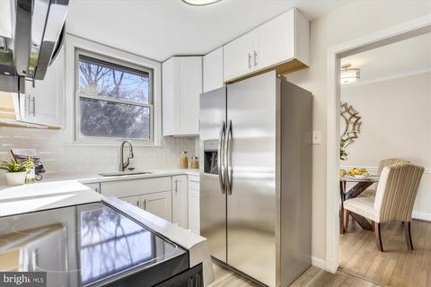 405 Lexington Dr, Silver Spring, MD 20901 photo 9