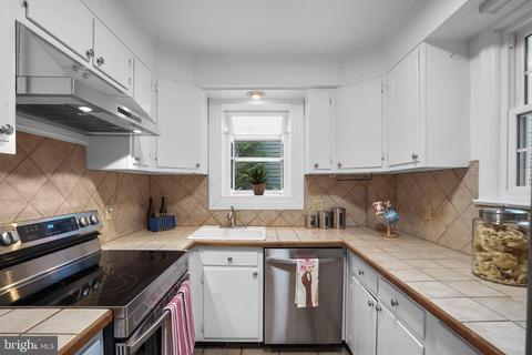 1601 Grace Church Rd, Silver Spring, MD 20910 photo 15