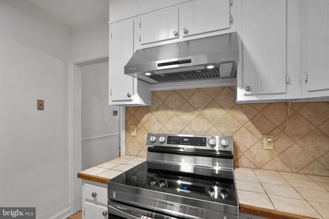 1601 Grace Church Rd, Silver Spring, MD 20910 photo 17