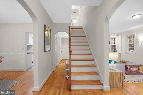 1601 Grace Church Rd, Silver Spring, MD 20910 photo 4