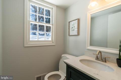 14805 Pebblestone Dr, Silver Spring, MD 20905 photo 30