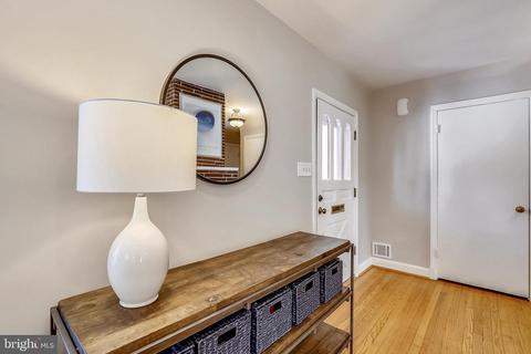 1602 Sherwood Rd, Silver Spring, MD 20902 photo 5