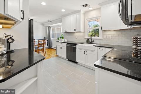 2601 Redmiles Dr, Silver Spring, MD 20905 photo 6