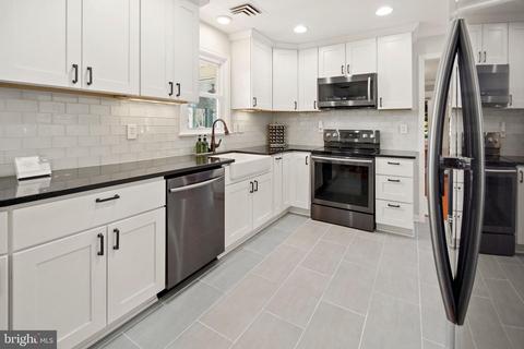 2601 Redmiles Dr, Silver Spring, MD 20905 photo 5