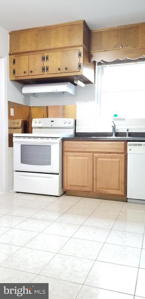 9718 Braddock Rd E, Silver Spring, MD 20903 photo 16