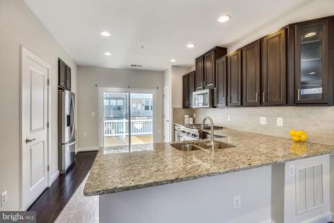 9772 Fields Rd, Gaithersburg, MD 20878 photo 4