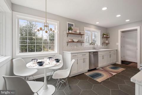 11402 Newport Mill Rd, Silver Spring, MD 20902 photo 9