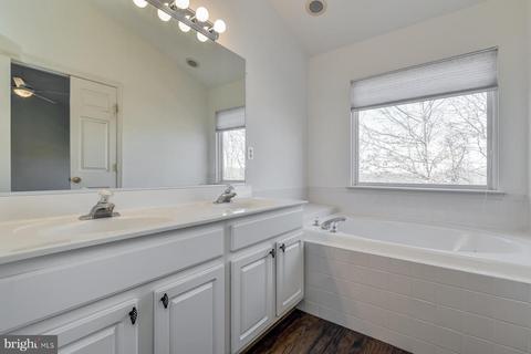 2930 Saint Helen Cir, Silver Spring, MD 20906 photo 22