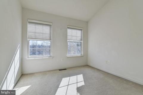 2930 Saint Helen Cir, Silver Spring, MD 20906 photo 28