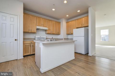 2930 Saint Helen Cir, Silver Spring, MD 20906 photo 8