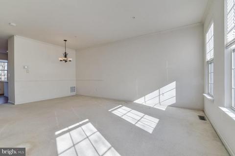 2930 Saint Helen Cir, Silver Spring, MD 20906 photo 6