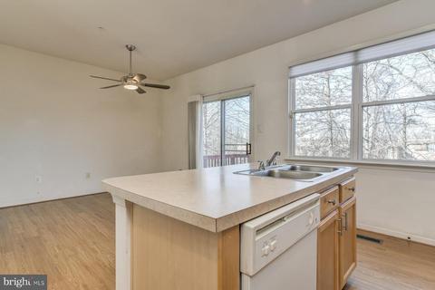 2930 Saint Helen Cir, Silver Spring, MD 20906 photo 15