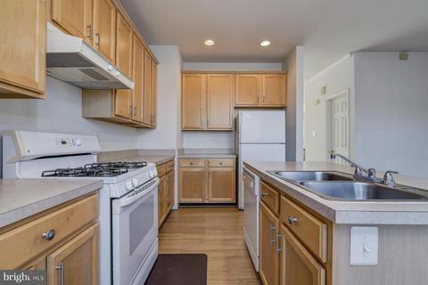 2930 Saint Helen Cir, Silver Spring, MD 20906 photo 10