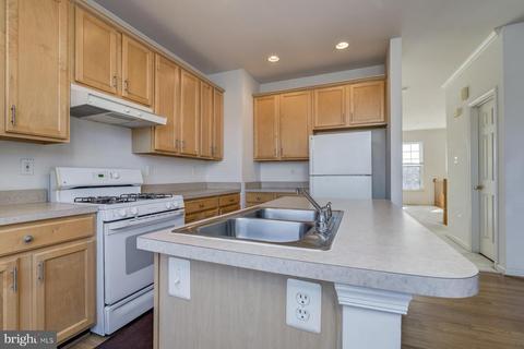 2930 Saint Helen Cir, Silver Spring, MD 20906 photo 9