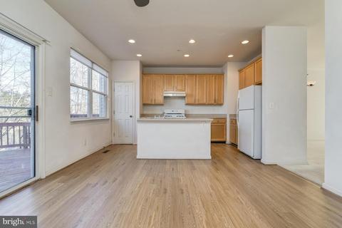 2930 Saint Helen Cir, Silver Spring, MD 20906 photo 11