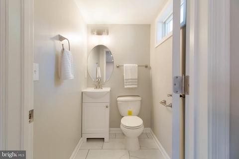10216 Duvawn Pl, Silver Spring, MD 20902 photo 40