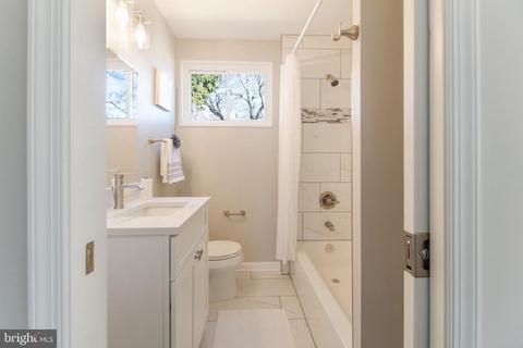 10216 Duvawn Pl, Silver Spring, MD 20902 photo 17