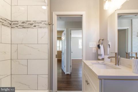 10216 Duvawn Pl, Silver Spring, MD 20902 photo 18
