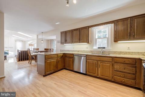 14613 Silverstone Dr, Silver Spring, MD 20905 photo 10