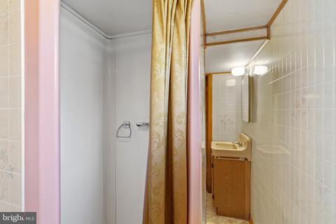 10302 Gardiner Ave, Silver Spring, MD 20902 photo 22
