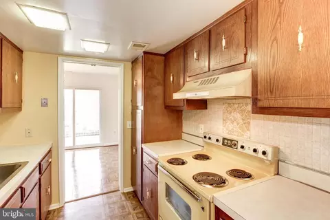 15044 Haslemere Ct #263-C, Silver Spring, MD 20906 photo 6