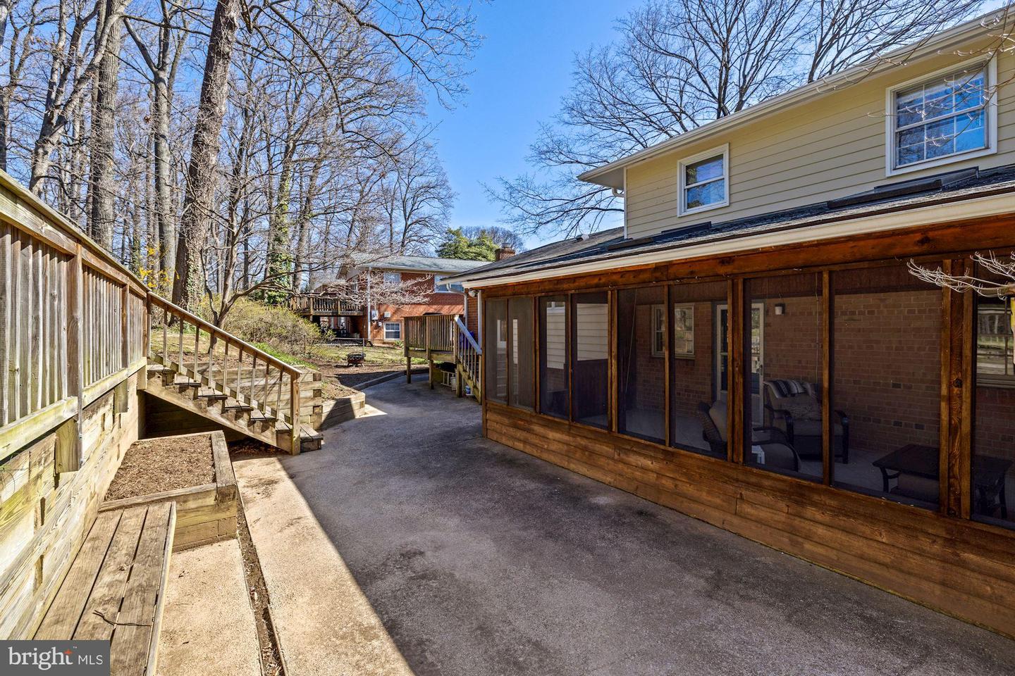 1118 Cresthaven Dr, Silver Spring, MD 20903 photo 45