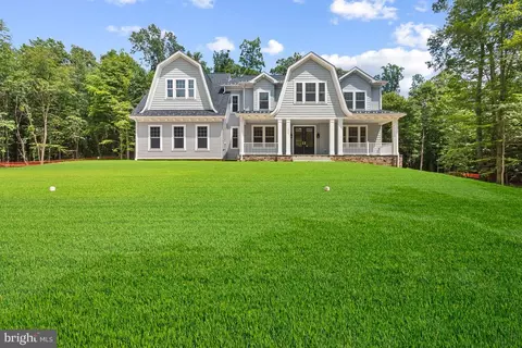 19701 Lyndenwood Ave, Poolesville, MD 20837