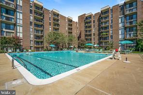 2005 Coleridge Dr #13-201, Silver Spring, MD 20902 photo 1